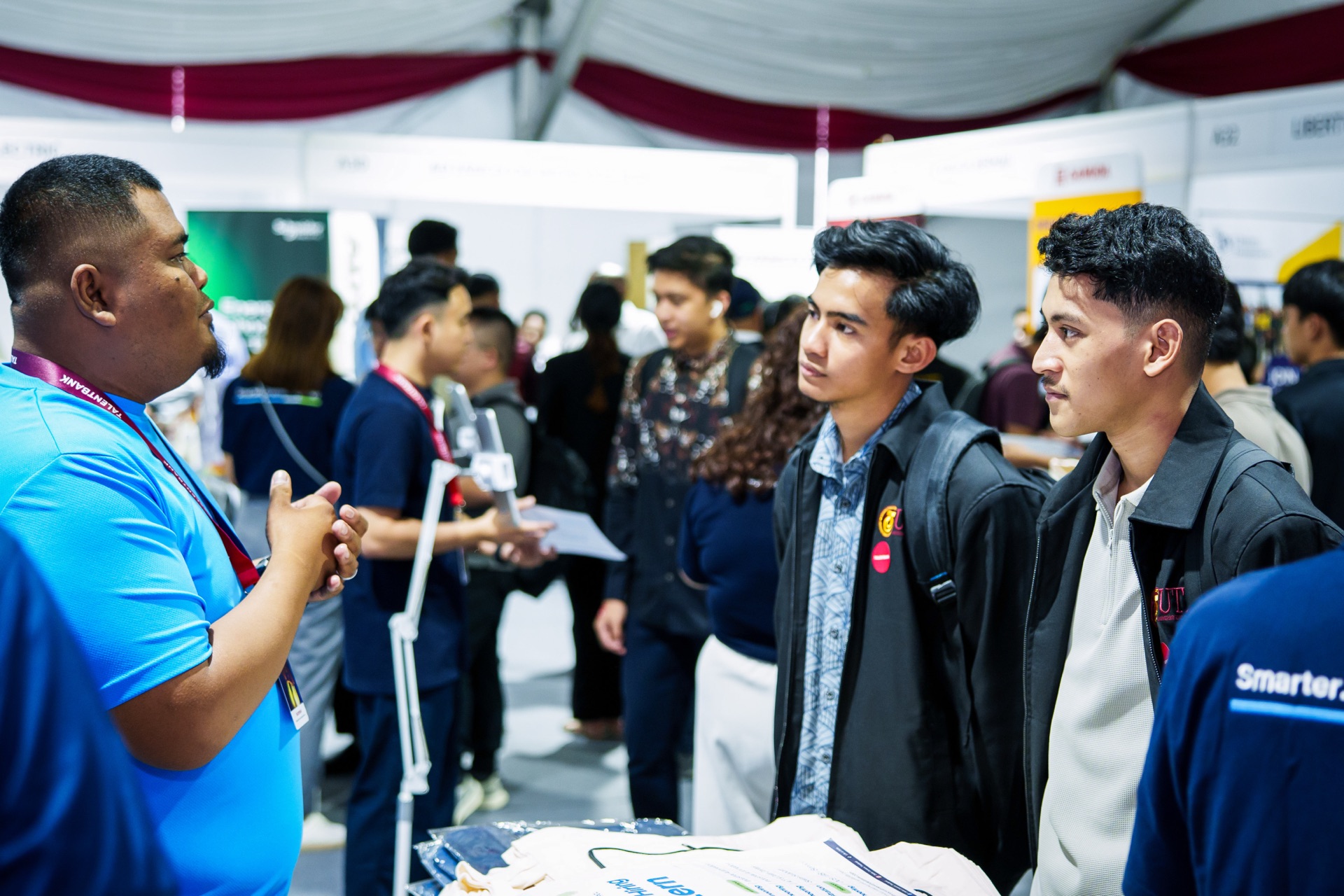 Check-in at the fair